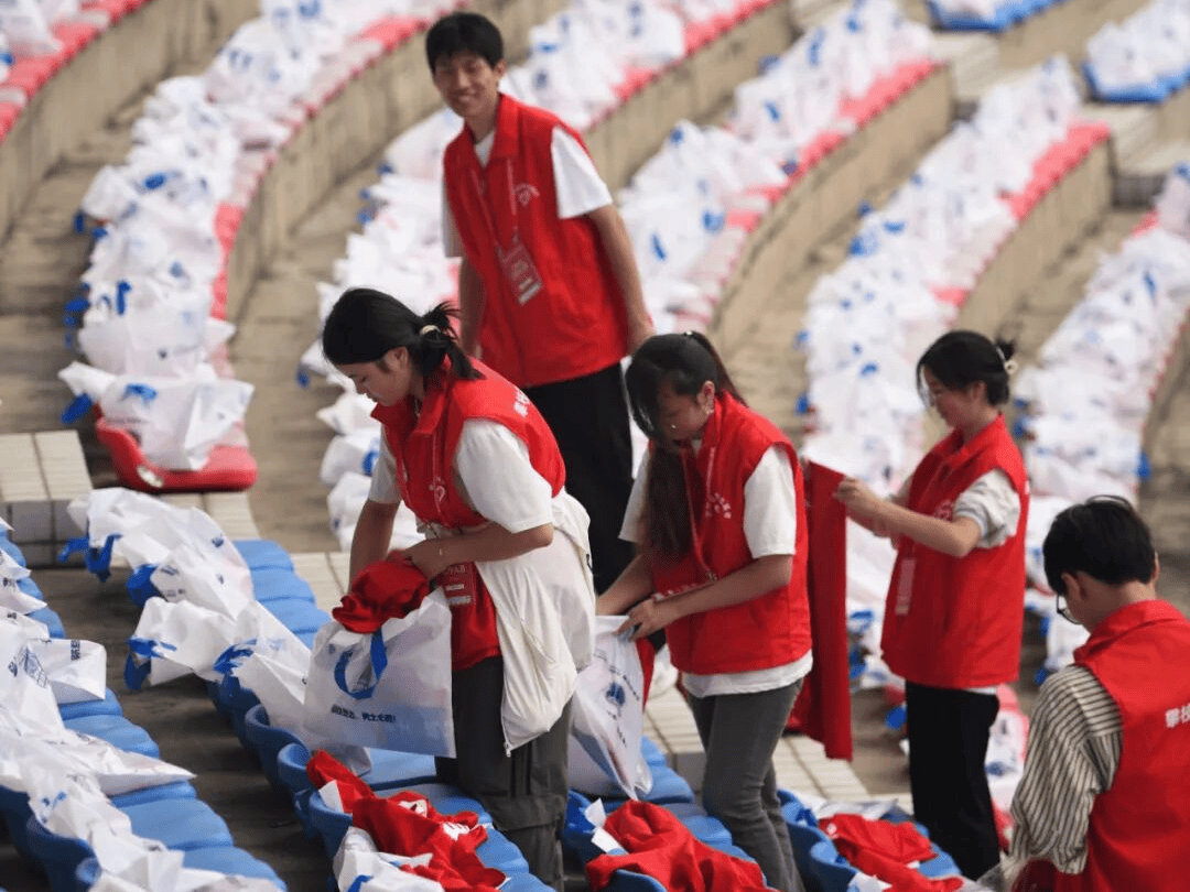 冲刺阶段突围战来临，埃因霍温围绕NBA季后赛更衣室发声，赛场秩序良好，年轻球员得到机会的简单介绍